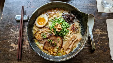 Cannabis Ramen with Garlic Butter (Budget Stoner Recipe)